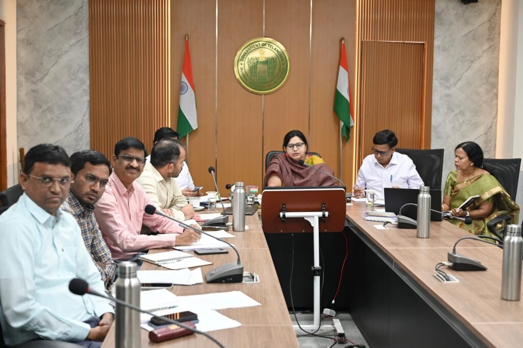 ఓటరు జాబితాలపై ఫిర్యాదులను నిర్ణీత గడువులోగా పరిష్కరించాలి.