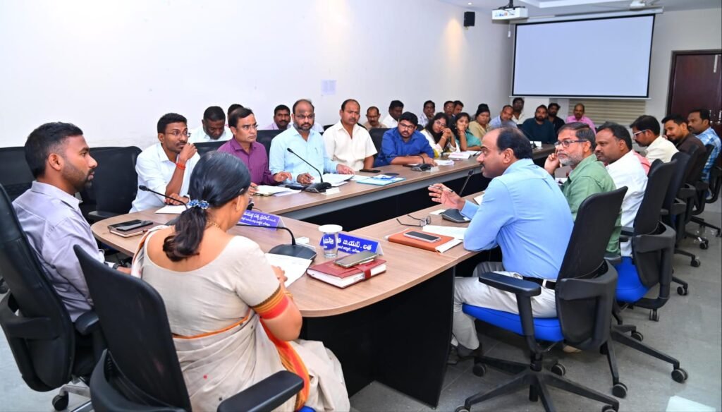 సన్నధాన్యం రకాలు, వాటి సాగు పద్ధతులపై రైతులకు అవగాహన కల్పించాలి.జిల్లా కలెక్టర్ సత్య ప్రసాద్