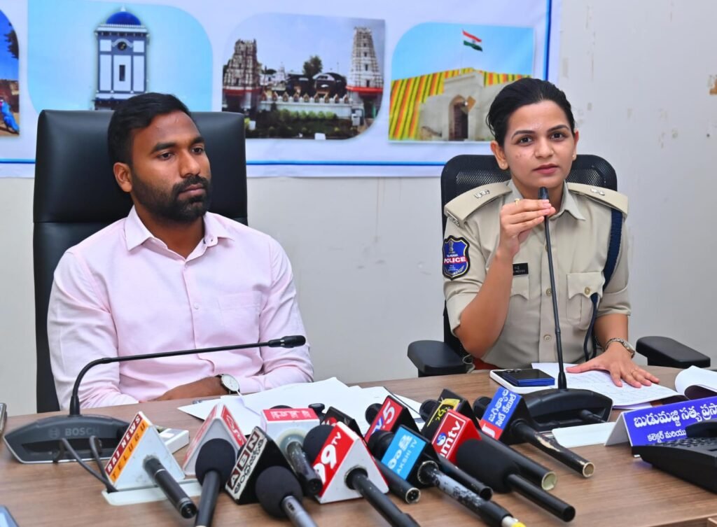 ఎన్నికలు సజువుగా జరిగేలా సహకరించాలి