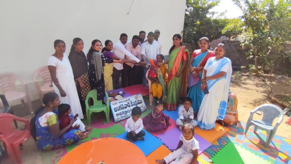 అంగన్వాడీ కేంద్రంలో అన్నప్రాసాన అక్షరభ్యాసం