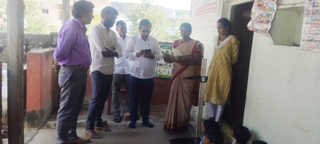 అంగన్వాడి కేంద్రాన్ని తనిఖీ చేసిన డిడబ్ల్యుఓ