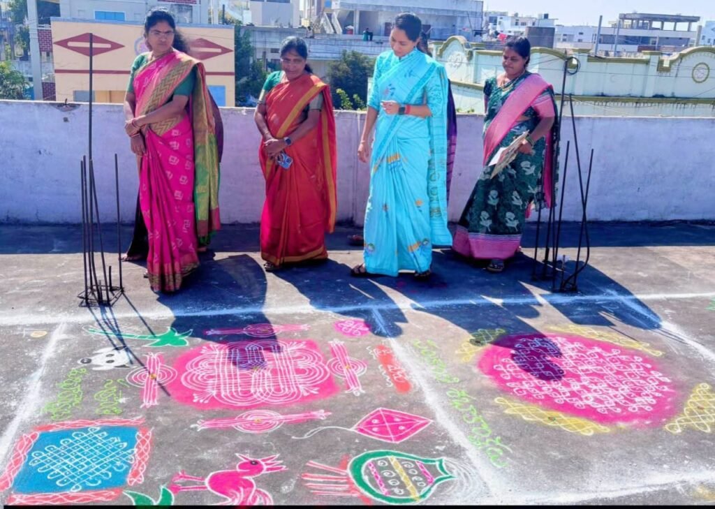 ఆకట్టుకున్న ముగ్గుల పోటీలు