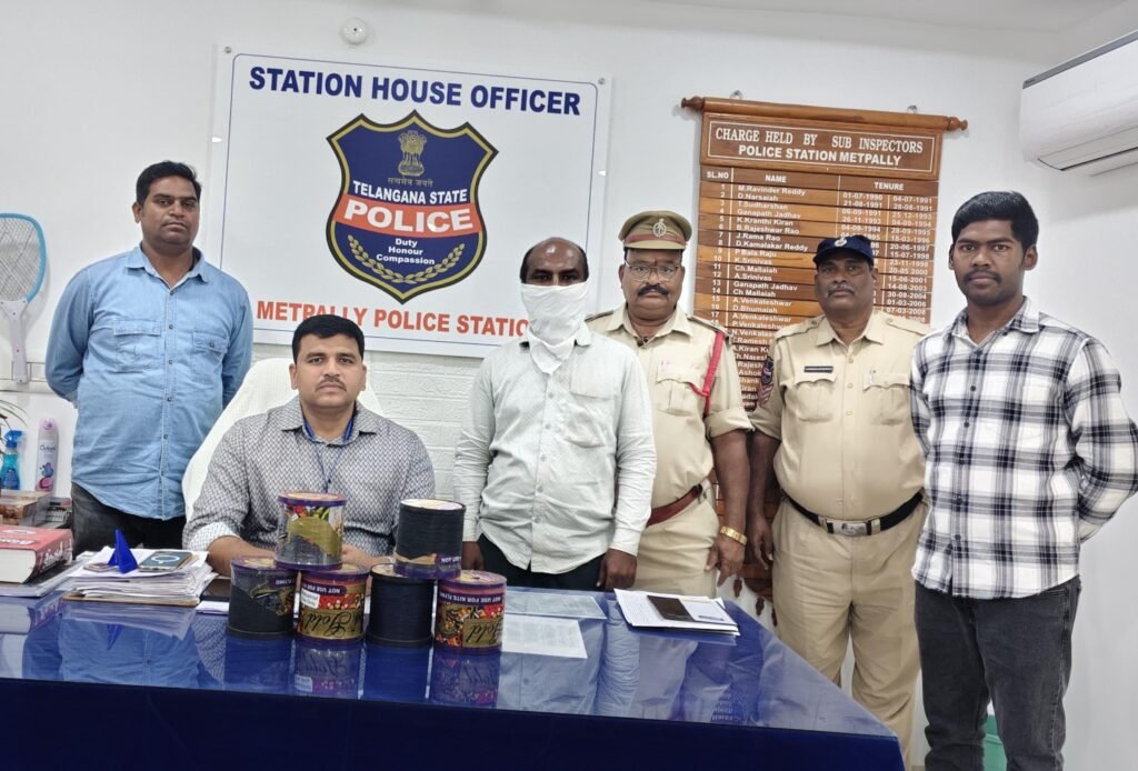 మెట్‌పల్లి చైనా మాంజా కేసులో పురోగతి: నిర్మల్‌లో ప్రధాన సరఫరాదారు అరెస్ట్