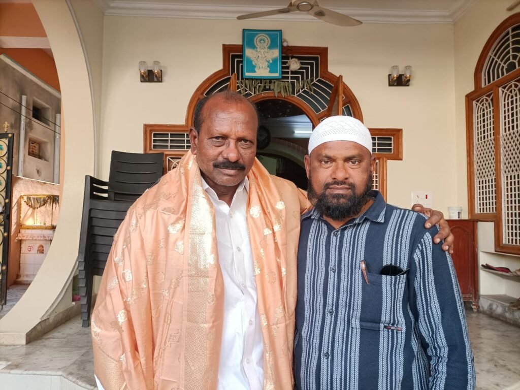 డీసీసీ అధ్యక్షున్ని మర్యాదపూర్వకంగా కలిసిన మహమ్మద్ రఫీ