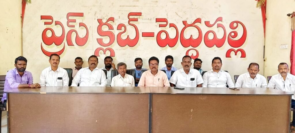 మా ఓట్లు కావాలి.. సీట్లు ఇవ్వరా…!