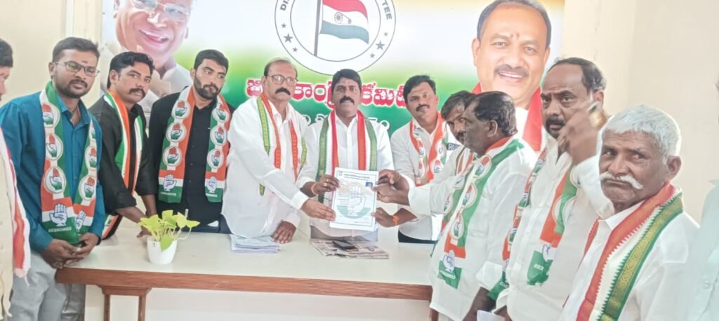 సమిష్టిగా కృషి చేసి కాంగ్రెస్ ను గెలిపిద్దాం