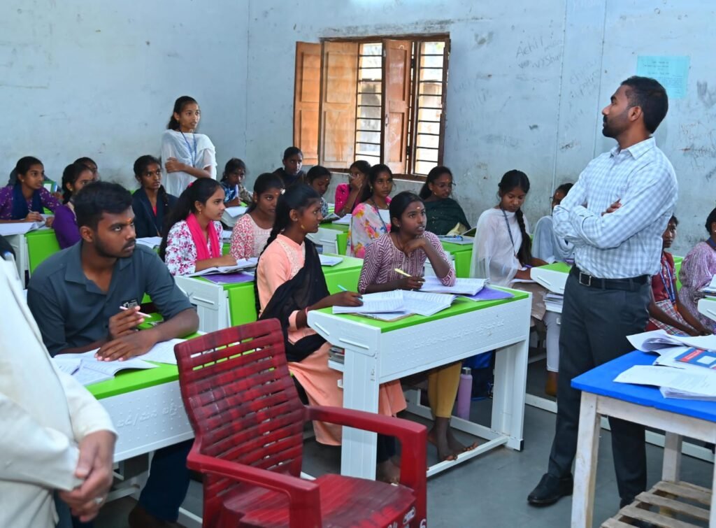 విద్యార్థులకు నాణ్యమైన విద్య అందించాలి