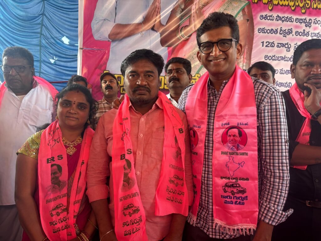 కోరుట్ల ఎమ్మెల్యే సంజయ్ ఆధ్వర్యంలో బీఆర్ఎస్ పార్టీలో భారీ చేరికలు.