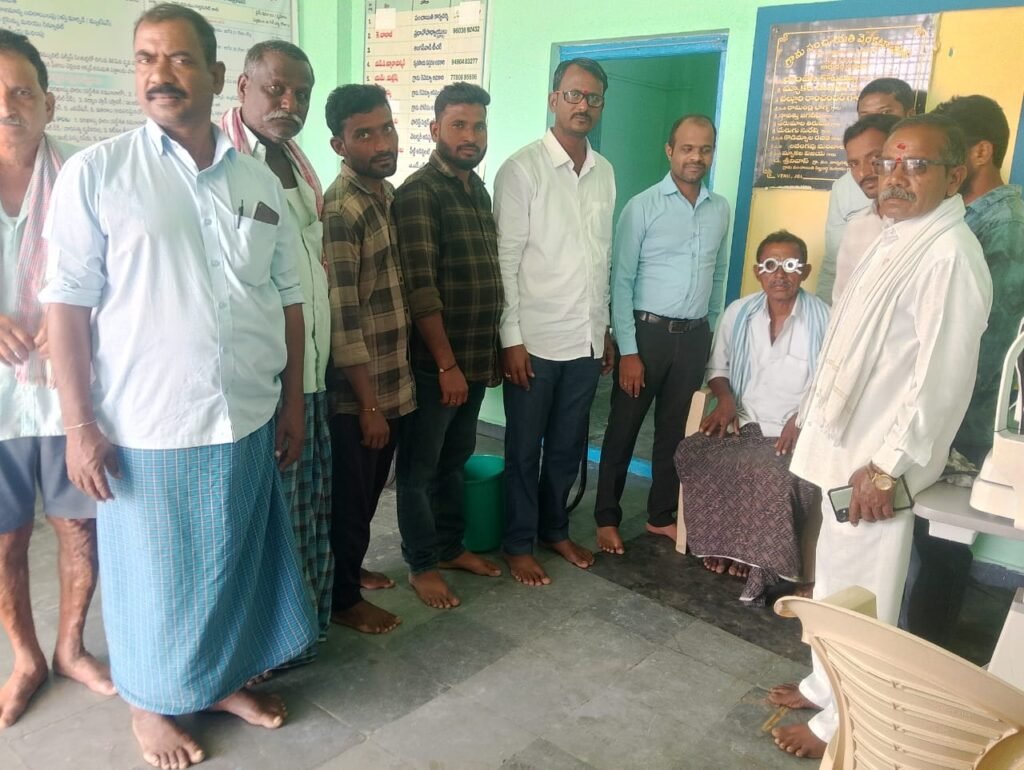 గ్రామ పంచాయతీ పాలకవర్గం ఆధ్వర్యంలో ఉచిత కంటి పరీక్షలు