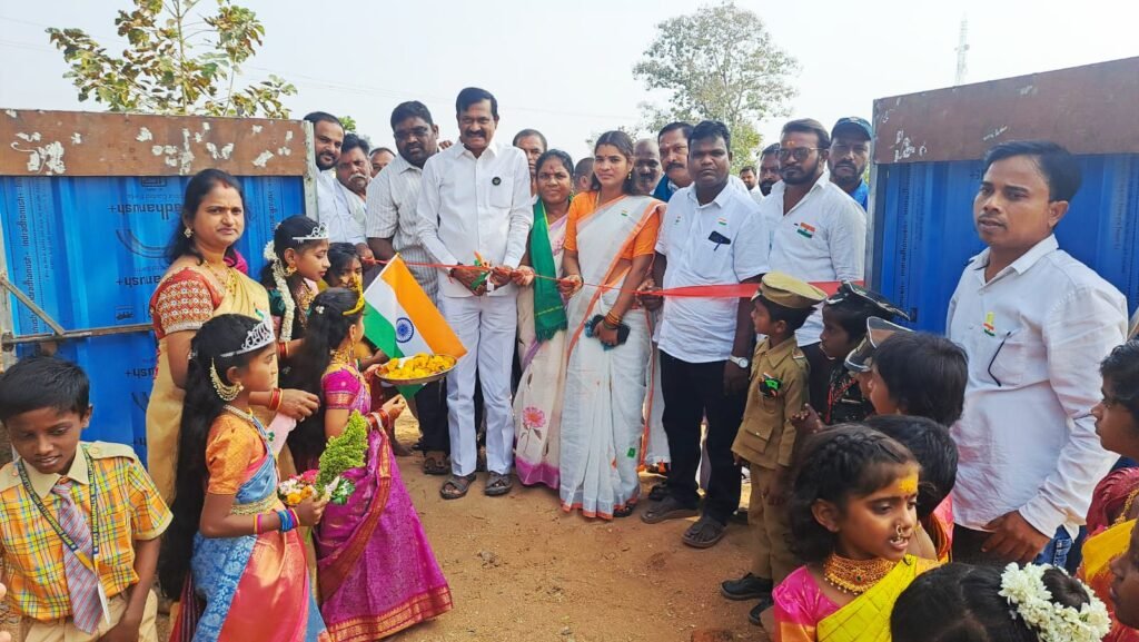 విద్యానిధికి దాతలు ముందుకు రావాలి: జువ్వాడి కృష్ణారావు