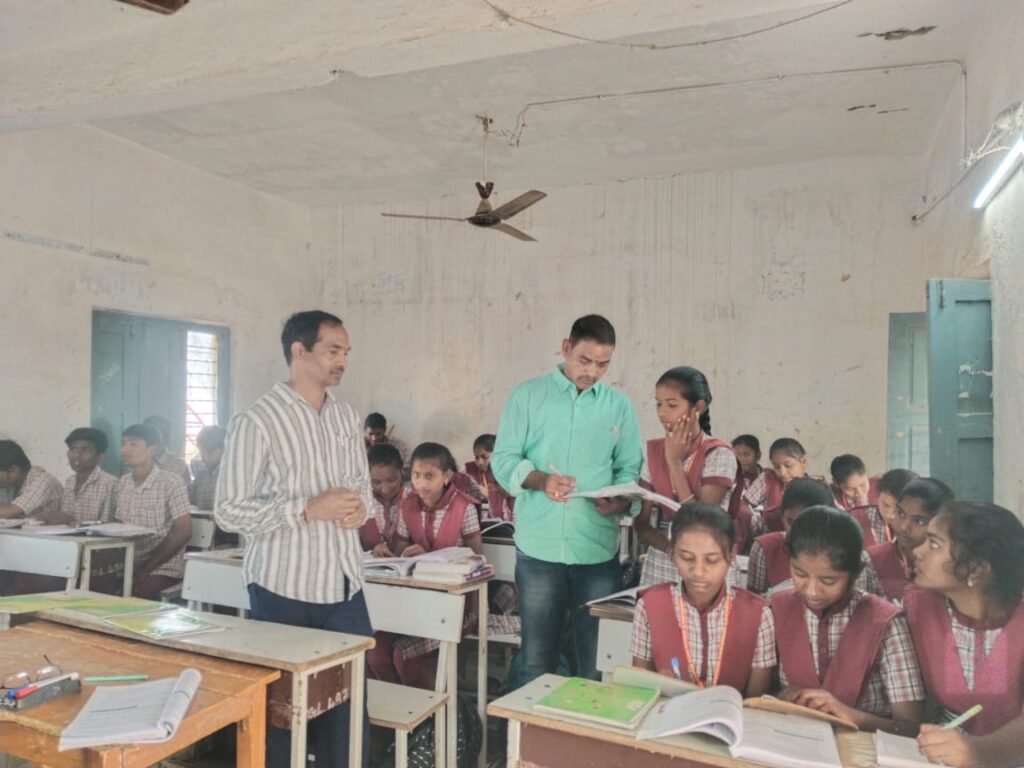 అభ్యసన సామర్ధ్యాలు పెంచేందుకు ఉపాధ్యాయులు కృషి చేయాలి.