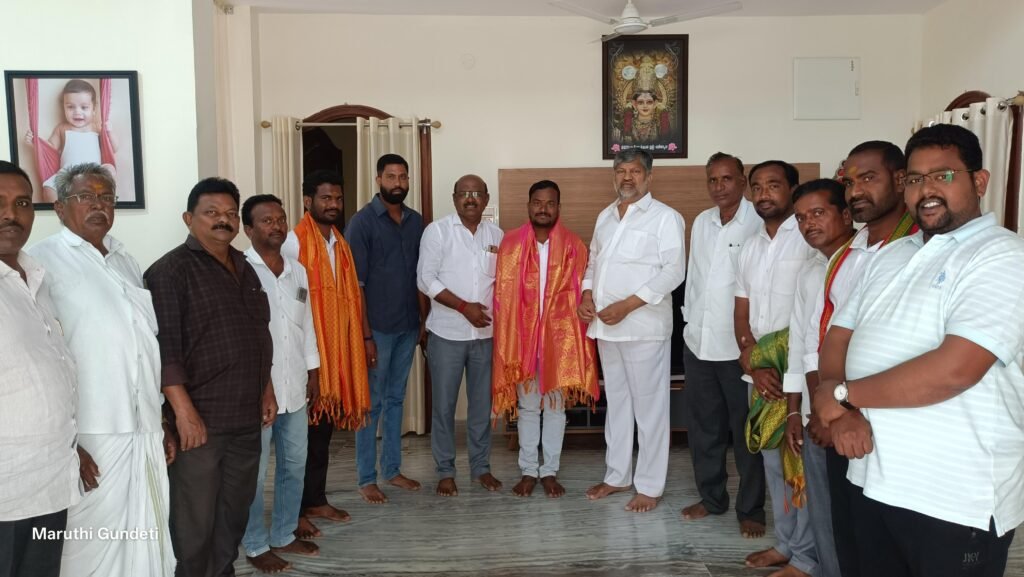 గ్రామ పంచాయతీ పాలకవర్గాన్ని సన్మానించిన ఎమ్మెల్సీ ఎల్. రమణ