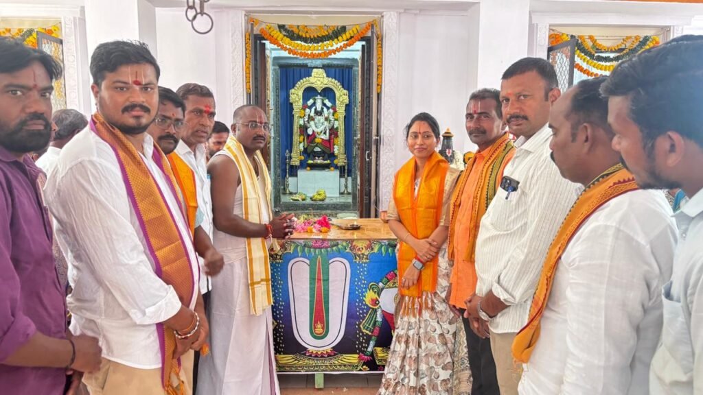 బ్రహ్మోత్సవాల్లో పాల్గొన్న డా.బోగ శ్రావణి