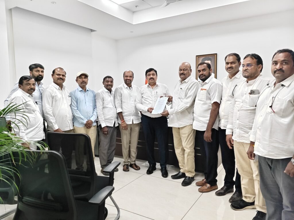 యాభై మంది గల్ఫ్ మృతుల కుటుంబాలకు రూ. 2.5 కోట్ల ఎక్స్ గ్రేషియా మంజూరు