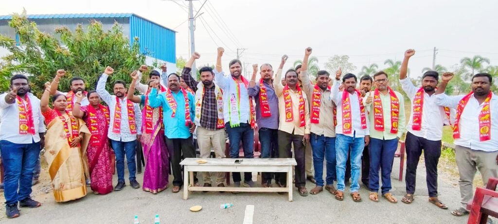 అభివృద్ధి శూన్యం.. శిలాఫలకాలే ప్రామాణ్యం