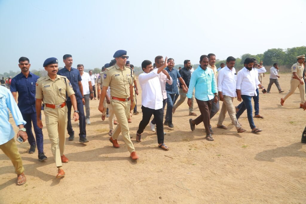 సభా స్థలాన్ని పరిశీలించిన ఎమ్మెల్యే.