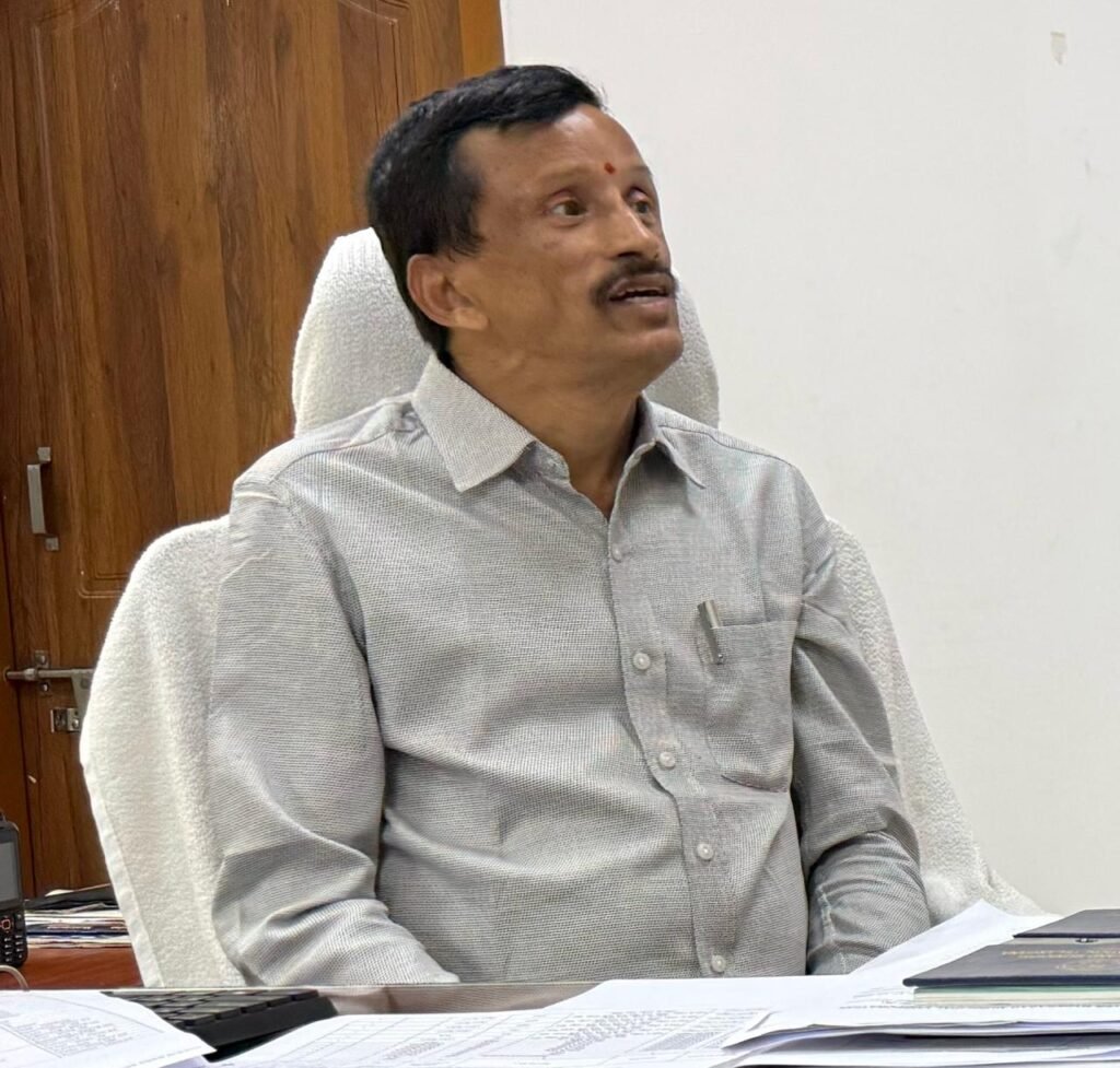 రూ.15 లక్షల లంచం తీసుకుంటూ ఏసీబీ కి చిక్కిన హైదరాబాద్ జీహెచ్ఎంసీ ఎస్‌ఈ