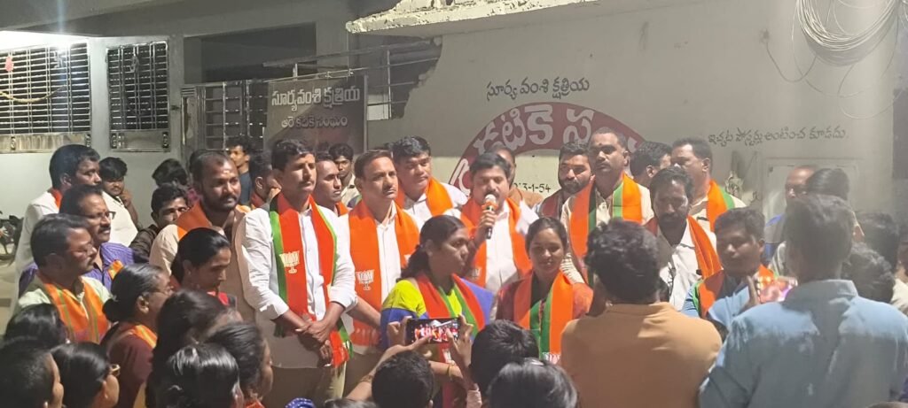 అభివృద్ధి కావాలా.. అవినీతి కావాలా..??