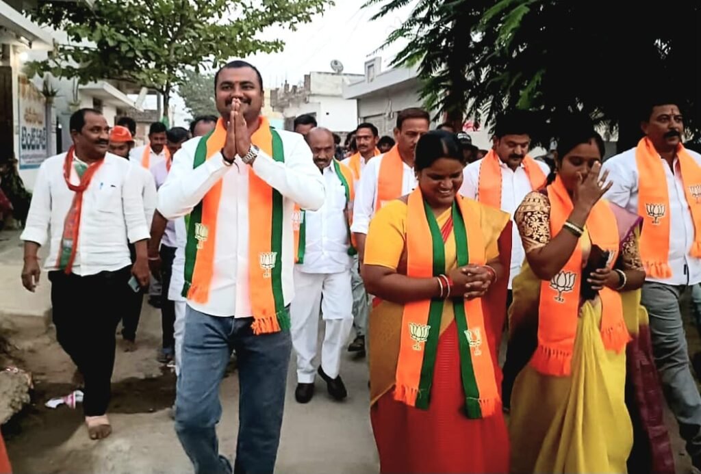 సామాజిక సేవ నుండి… ప్రజాసేవలోకి