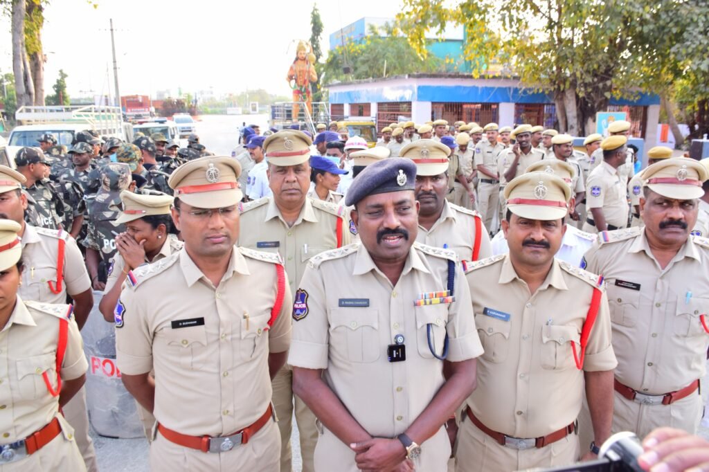 స్వేచ్ఛాయుతమైన ఎన్నికలు కొరకే ఫ్లాగ్ మార్చ్: డిఎస్పి రఘు చందర్