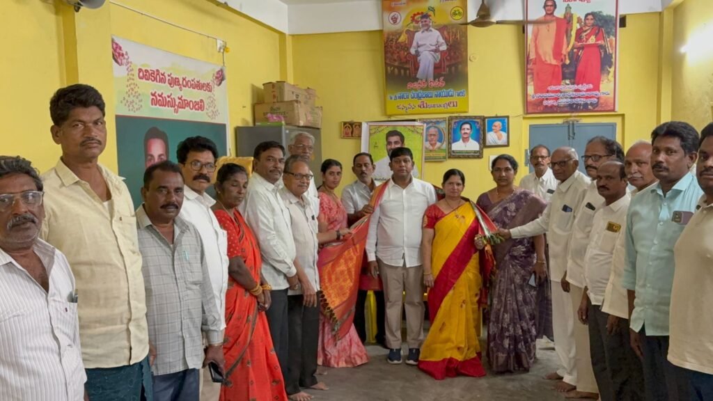 మున్సిపల్ చైర్మన్ దంపతులకు ఘన సత్కారం