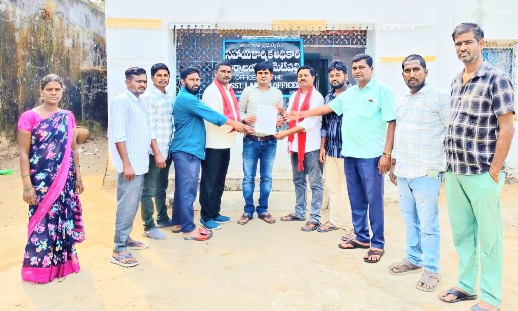 భవన నిర్మాణ కార్మికుల సమస్యల్ని పరిష్కరించాలి