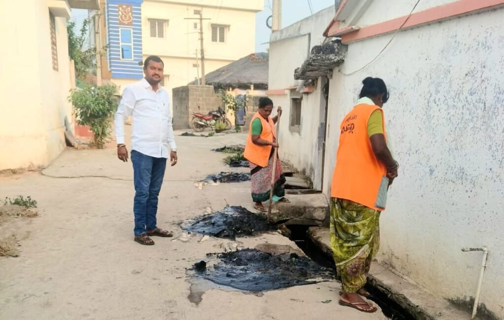 15వ వార్డులో ప్రత్యేక పారిశుద్ధ్య పనులు