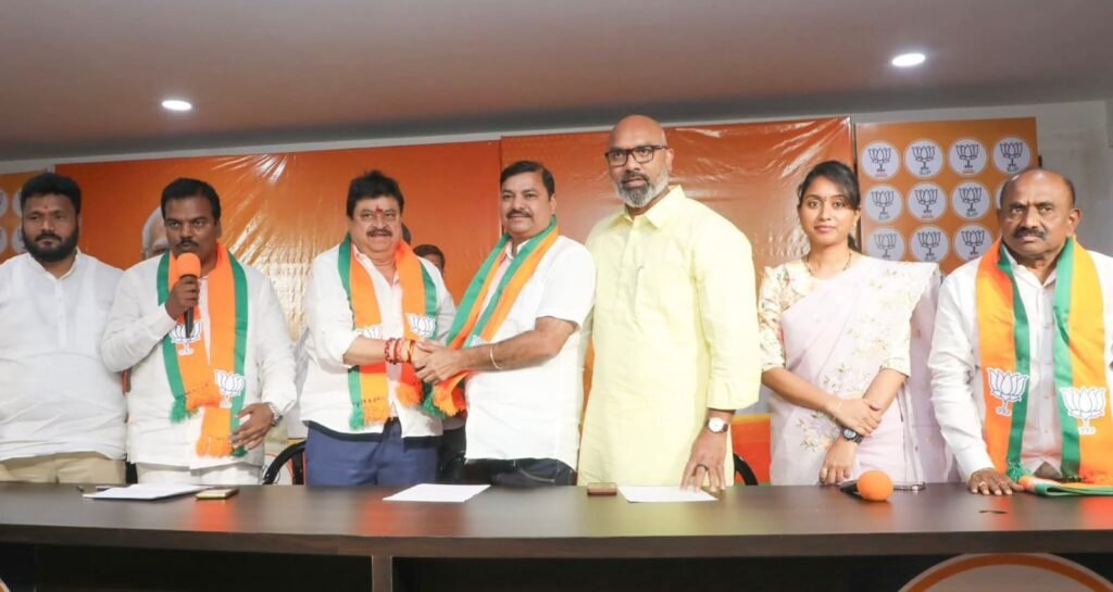 బిఆర్ఎస్ నుండి బిజేపి లో చేరిన వైద్యులు డా. వై అనూప్ రావు