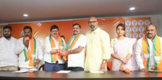 బిఆర్ఎస్ నుండి బిజేపి లో చేరిన వైద్యులు డా. వై అనూప్ రావు