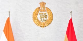 రోడ్డు ప్రమాద బాదితులను కాపాడండి