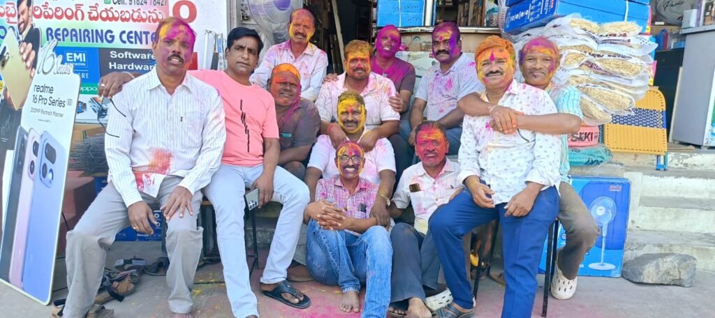 పూర్వ విద్యార్థుల హోలీ సంబరాలు