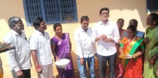 మహిళా సంఘాల భవనాలకు భూమిపూజ