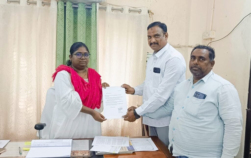 వార్డు సమస్యల పరిష్కారానికి నిధులు మంజూరు చేయాలి