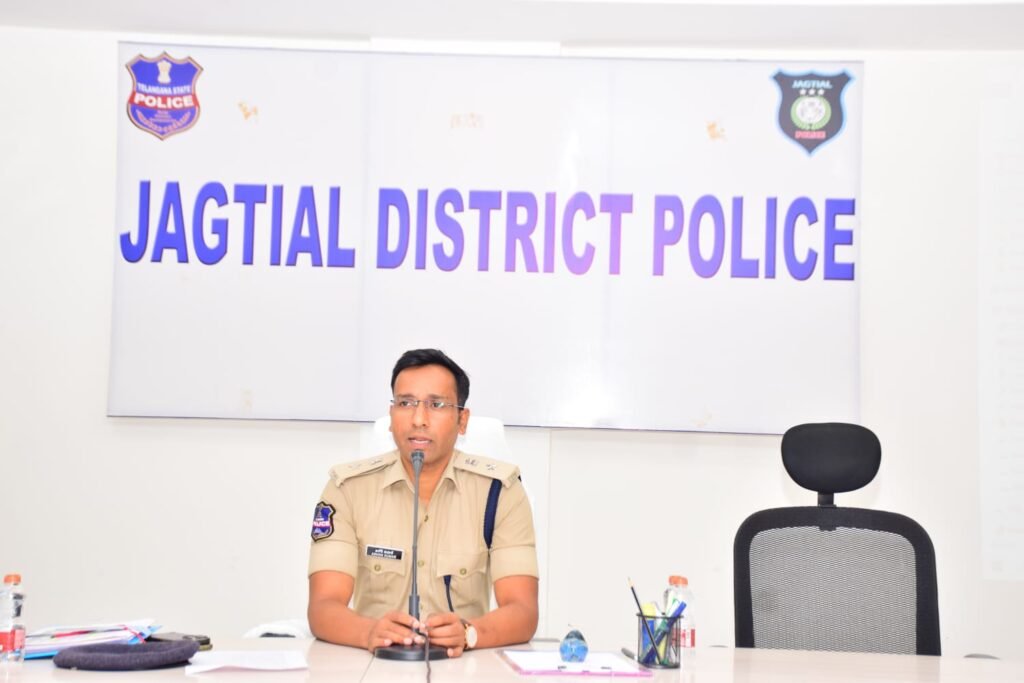 పదో తరగతి సాధారణ పరీక్షల సందర్భంగా పరీక్ష కేంద్రాల వద్ద నిషేధాజ్ఞలు అమలు