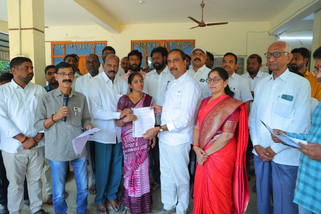 గల్ఫ్ కార్మికుల కుటుంబాలకు తెలంగాణ ప్రభుత్వం చేయూత