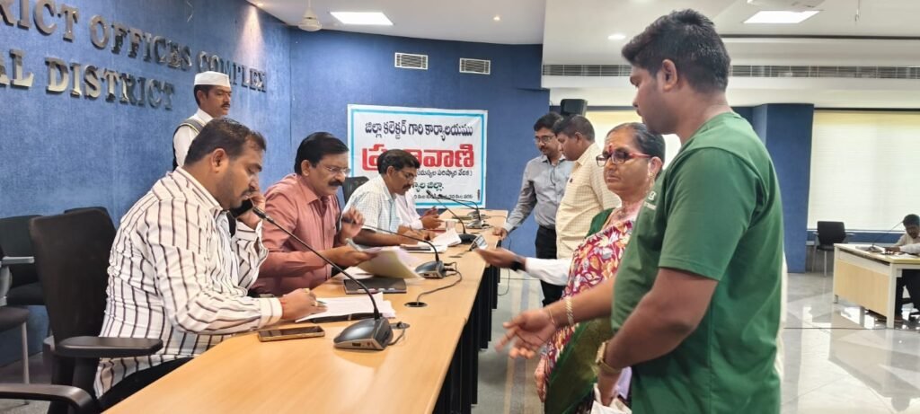 ప్రజావాణి ఫిర్యాదులను వెంటనే పరిష్కరించాలి: అదనపు కలెక్టర్ బి. రాజ గౌడ్