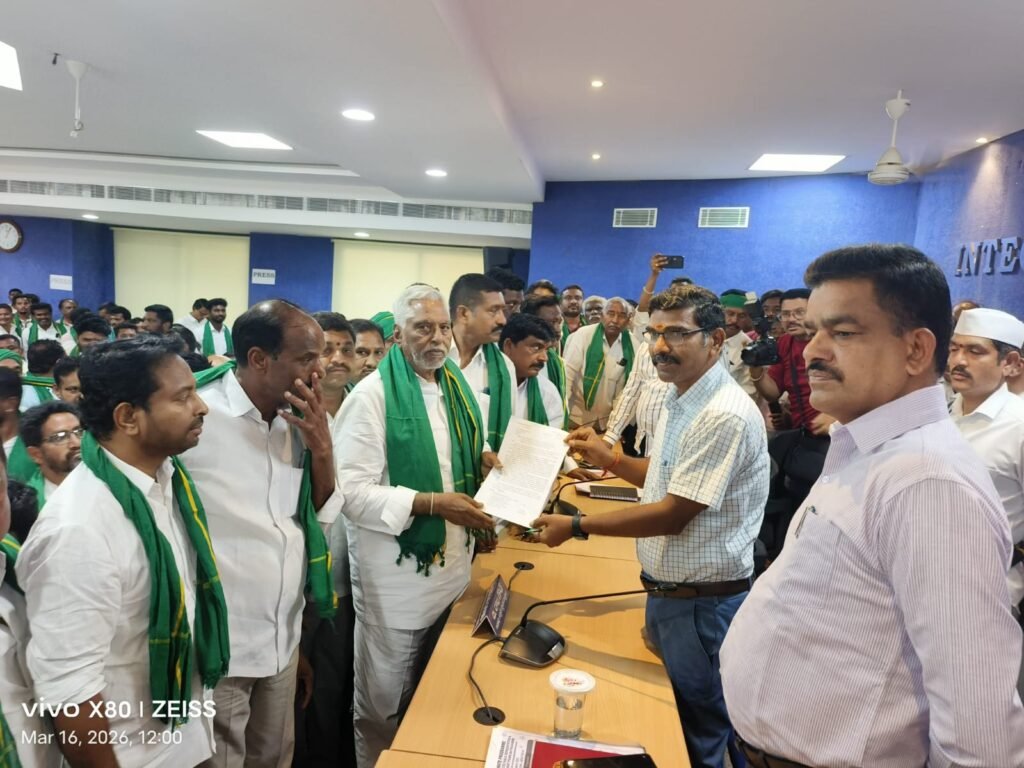 మొక్క జొన్న కొనుగోలు కేంద్రాలు ప్రారంభించాలి