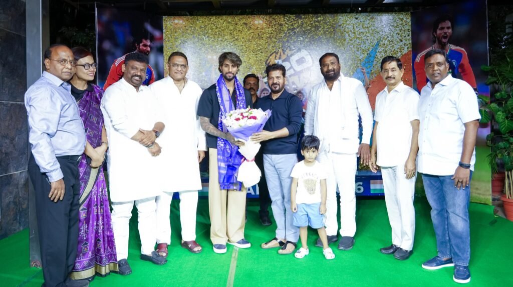 ముఖ్యమంత్రి ని మర్యాదపూర్వకంగా కలిసిన తిలక్ వర్మ