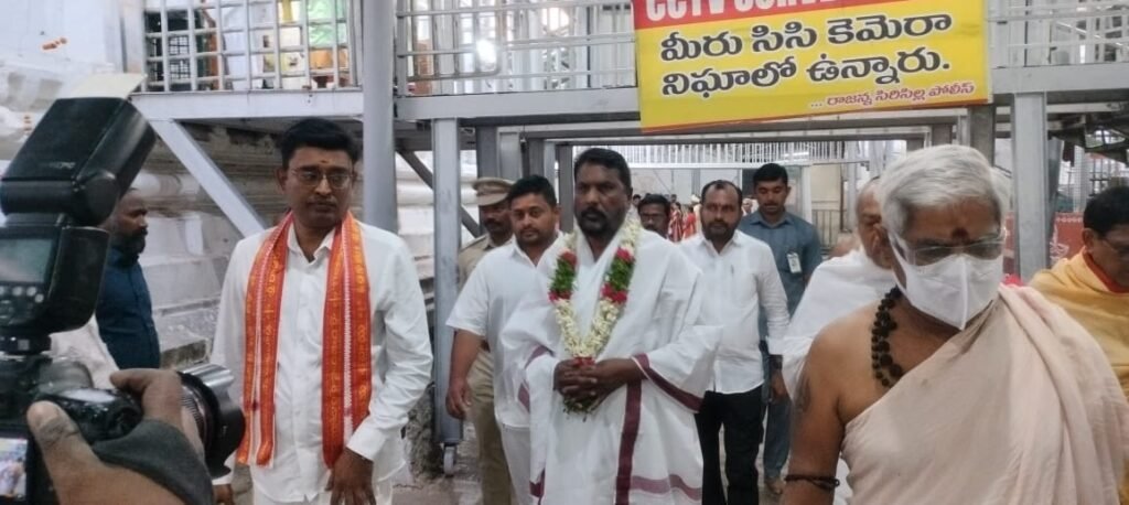 వేములవాడలో మంత్రి అడ్లూరి ప్రత్యేక పూజలు