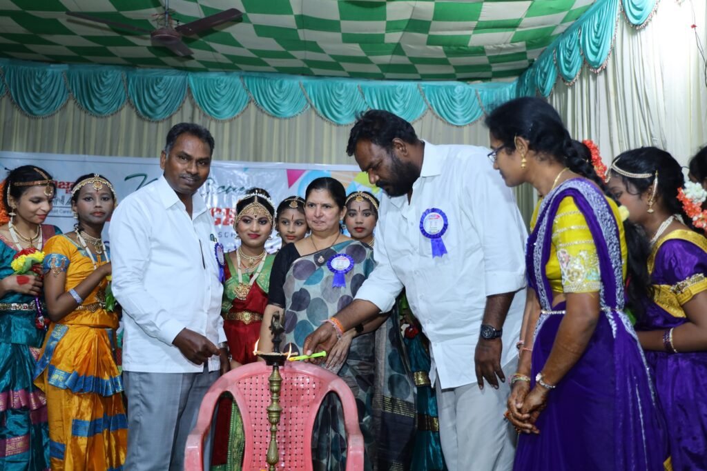 ఘనంగా విజ్ఞాన్ స్కూల్ వార్షికోత్సవ వేడుకలు