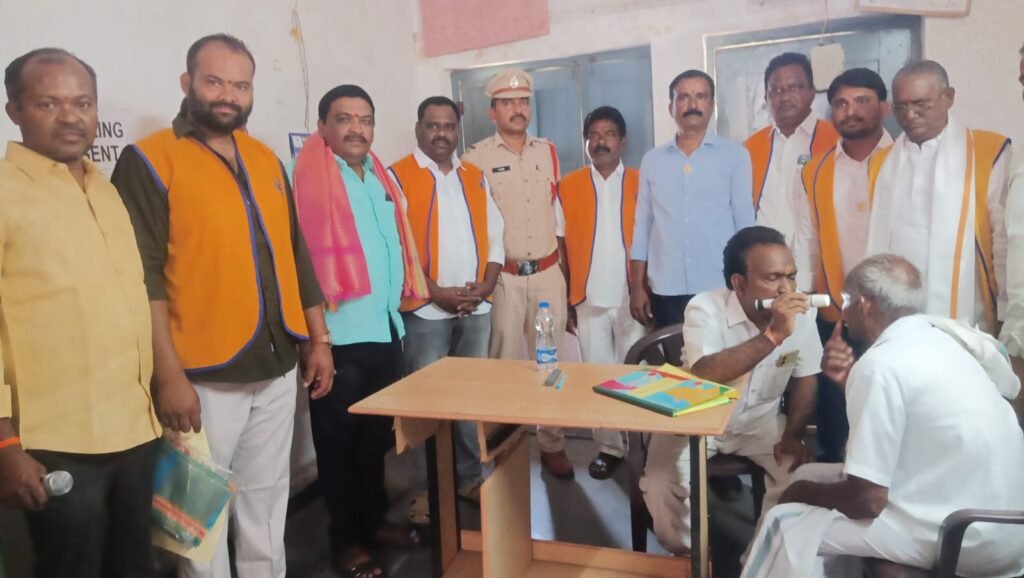 లయన్స్ క్లబ్ ఆధ్వర్యంలో నేత్ర వైద్య శిబిరం