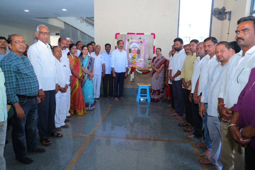 కలెక్టరేట్ లో దొడ్డి కొమురయ్య జయంతి వేడుకలు