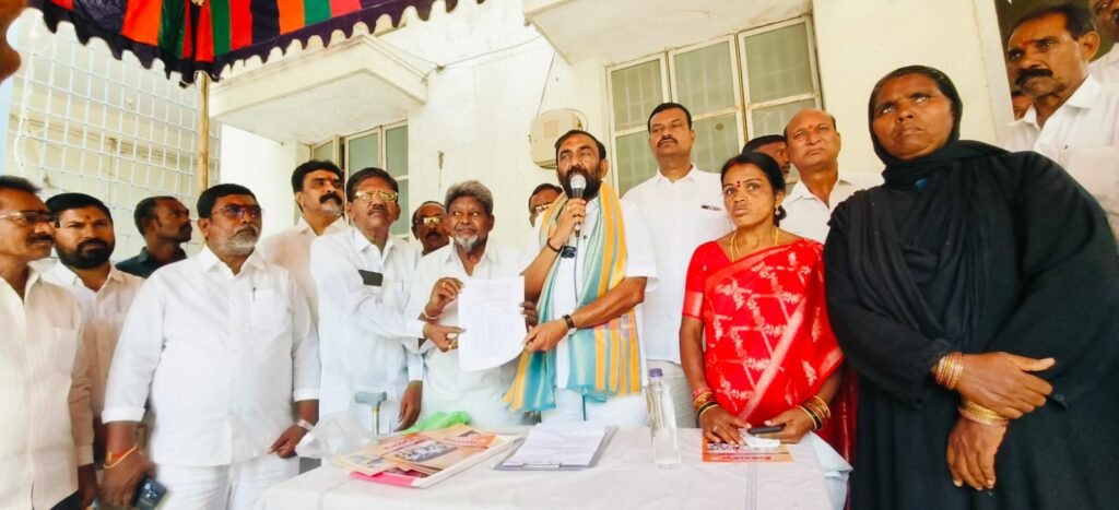 ఉద్యోగుల తల్లిదండ్రుల పోషణ చట్టం చారిత్రాత్మకం:జువ్వాడి