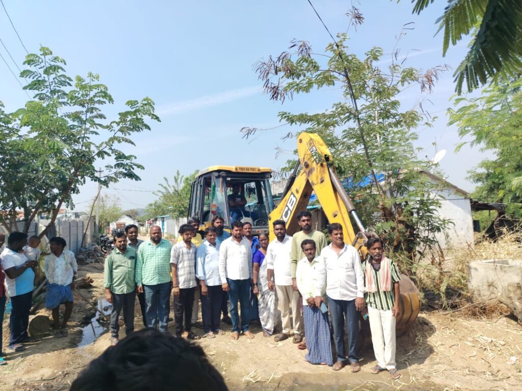 కల్వకోట లో డ్రైనేజ్ పనులు ప్రారంభం