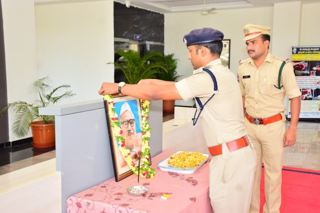 జిల్లా పోలీస్ కార్యాలయంలో జగ్జీవన్ రామ్ జయంతి