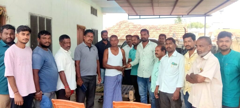 ప్రమాదం లో కార్మికుడికి గాయం – యూనియన్ నుంచి తక్షణ సహాయం