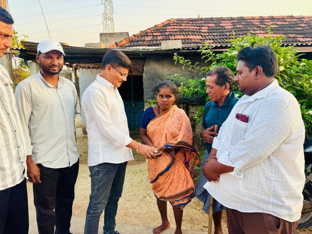 బాధితురాలికి పరామర్శించిన వేముల సుభాష్