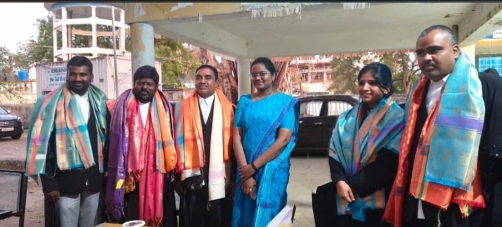 ధర్మపురి  బార్ అసోసియేషన్ సభ్యుల ప్రమాణ స్వీకారం