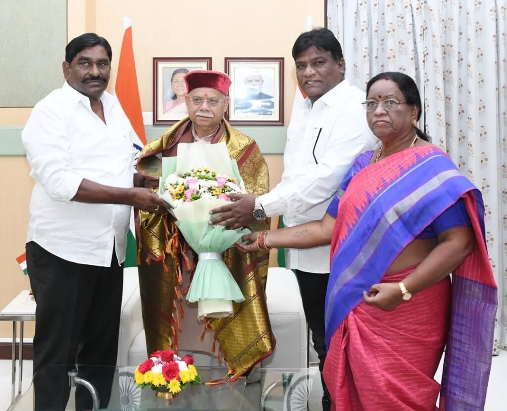 తెలంగాణ గవర్నర్ ను కలిసిన వొరుగంటి ఆనంద్.