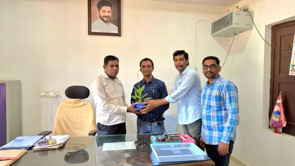 కొడిమ్యాల తాసిల్దార్ గా నరేష్ బాధ్యతలు స్వీకరణ